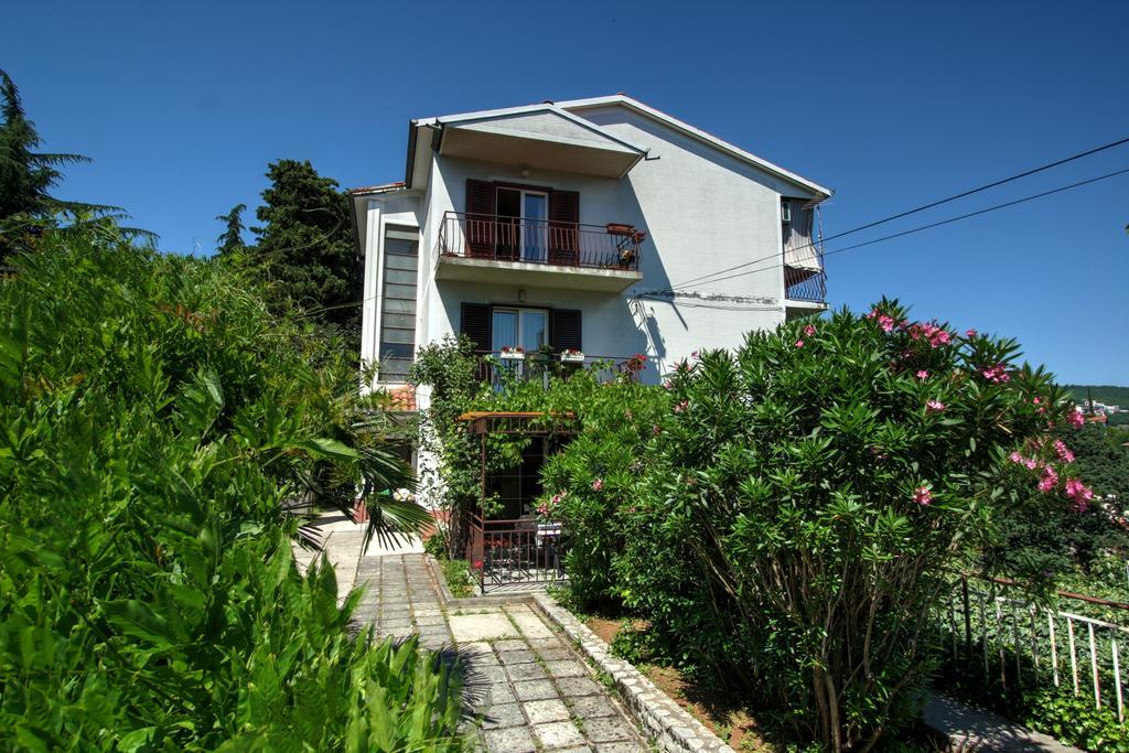 Apartman Lena Опатия Екстериор снимка