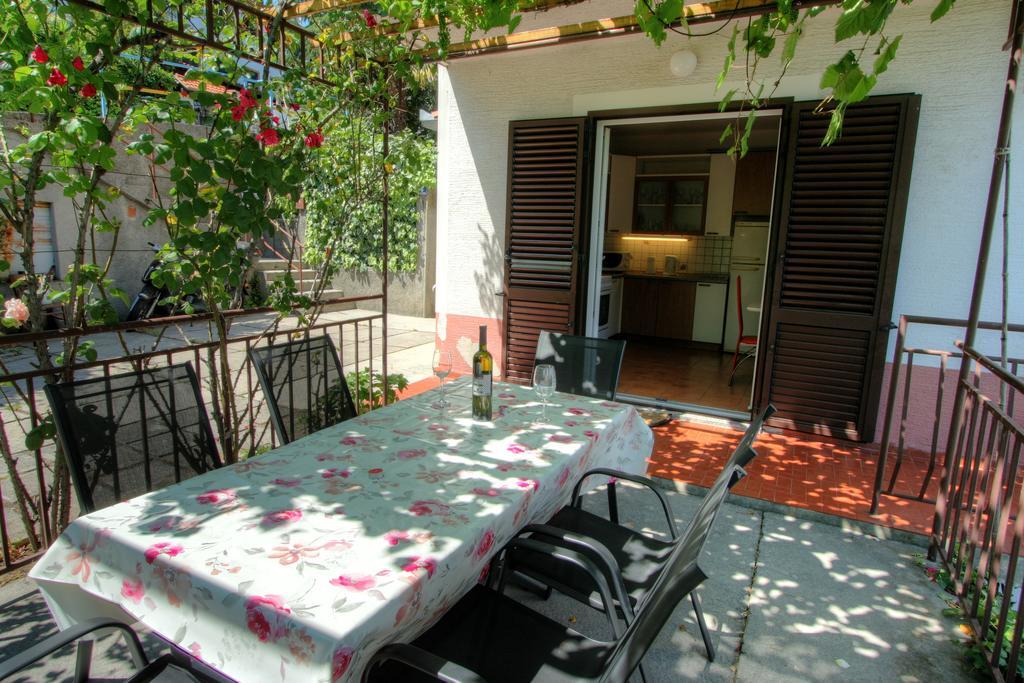 Apartman Lena Опатия Екстериор снимка